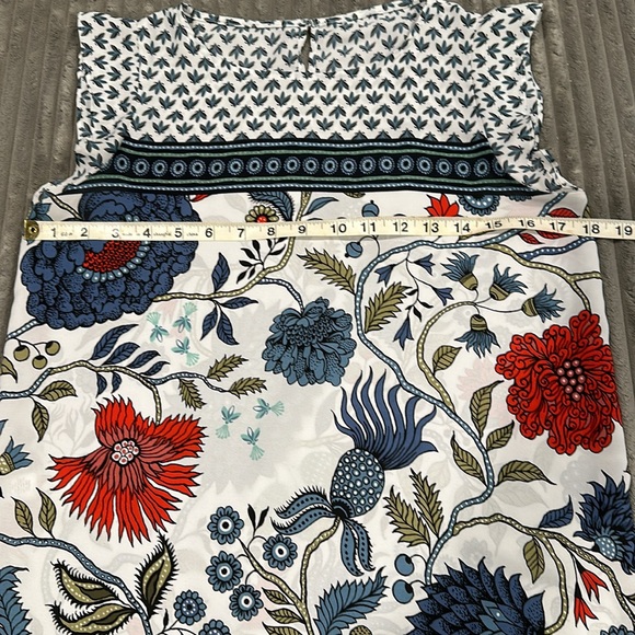 Ann Taylor Loft Shell - Picture 6 of 7